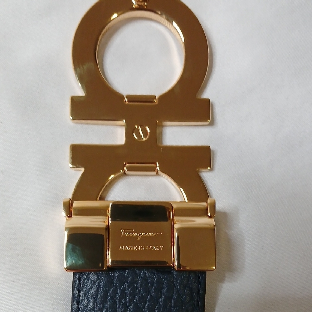 Salvatore Ferragamo Black/Blue Reversible Leather Belt with Gold Gancini Buckle - Picture 2 of 4